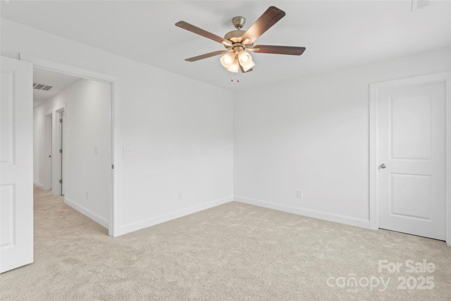 Spacious, unfurnished interior of a new home in , Kannapolis (Image 11).