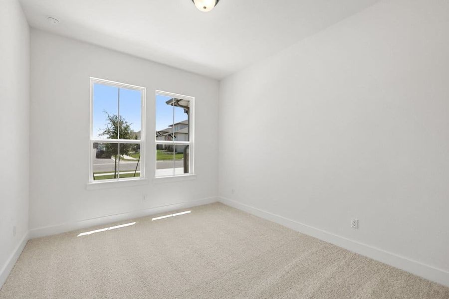 Spacious, unfurnished interior of a new home in Lariat, Liberty Hill (Image 24).