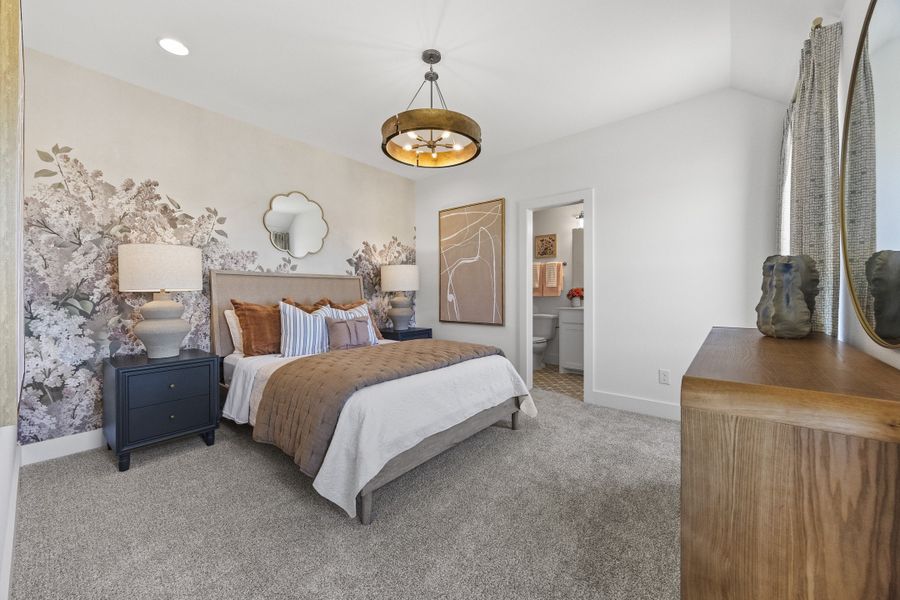 Representative furnished interior of a home built from the Lufkin by Windsor Homes in Oak Ridge Park, Corinth (Image 37).