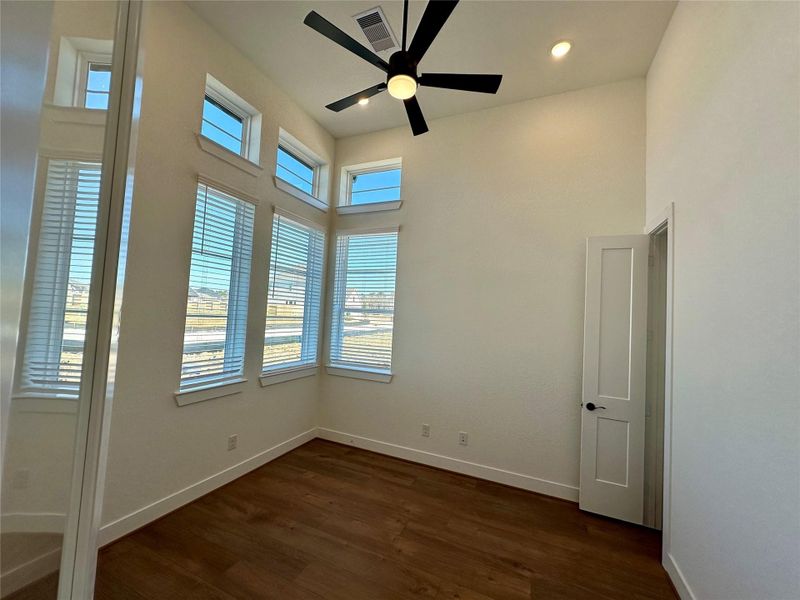 Spacious, unfurnished interior of a new home in Briarley, Montgomery (Image 31).