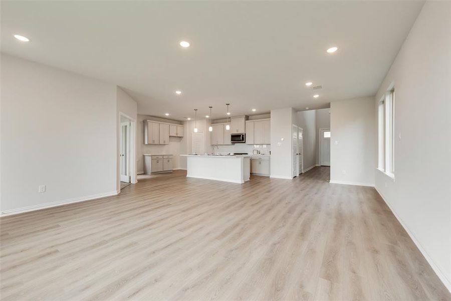 Spacious, unfurnished interior of a new home in Spiritas Ranch, Little Elm (Image 30).