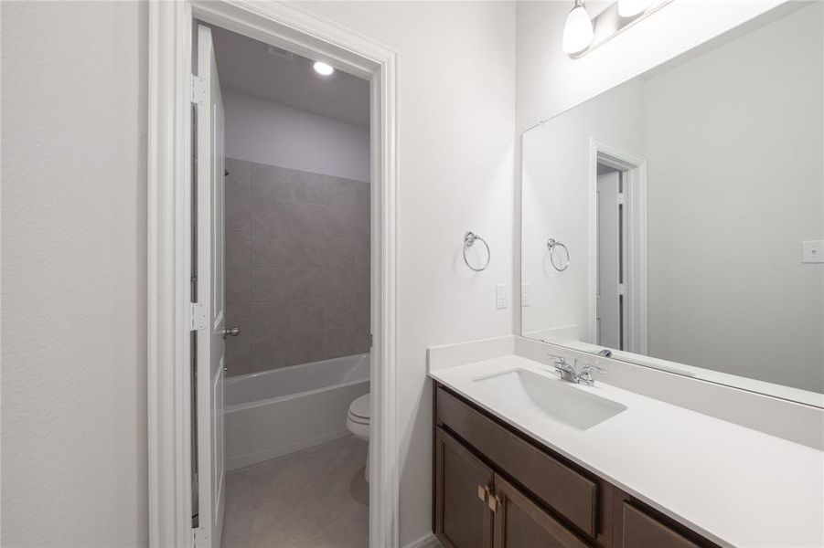 Furnished interior view inside a new home in Lake Pointe: Lake Pointe at Paloma Creek, Little Elm (Image 6).