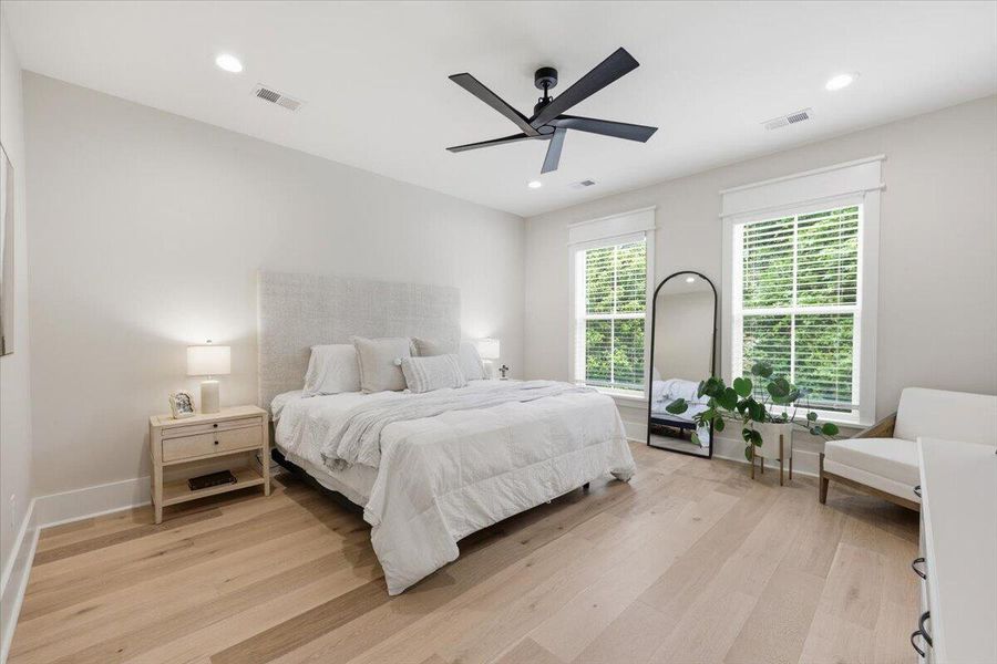 Furnished interior view inside a new home in , Charleston (Image 40).