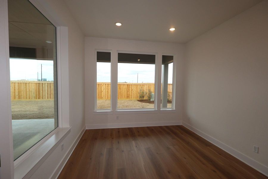 Spacious, unfurnished interior of a new home in Dunham Pointe, Cypress (Image 34).