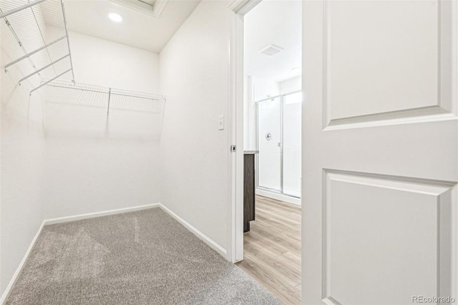 Spacious, unfurnished interior of a new home in Turnberry, Commerce City (Image 13).