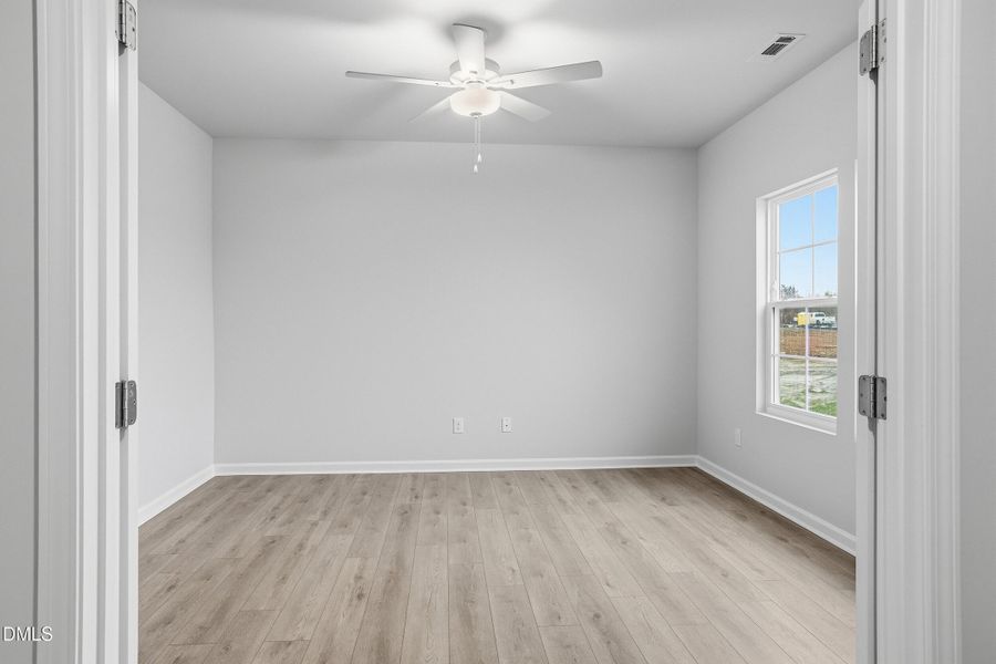 Bonus Room/ Office
