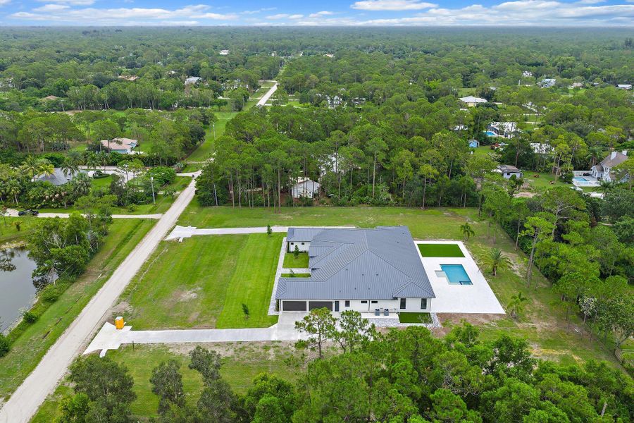 Image 81 of a home in .