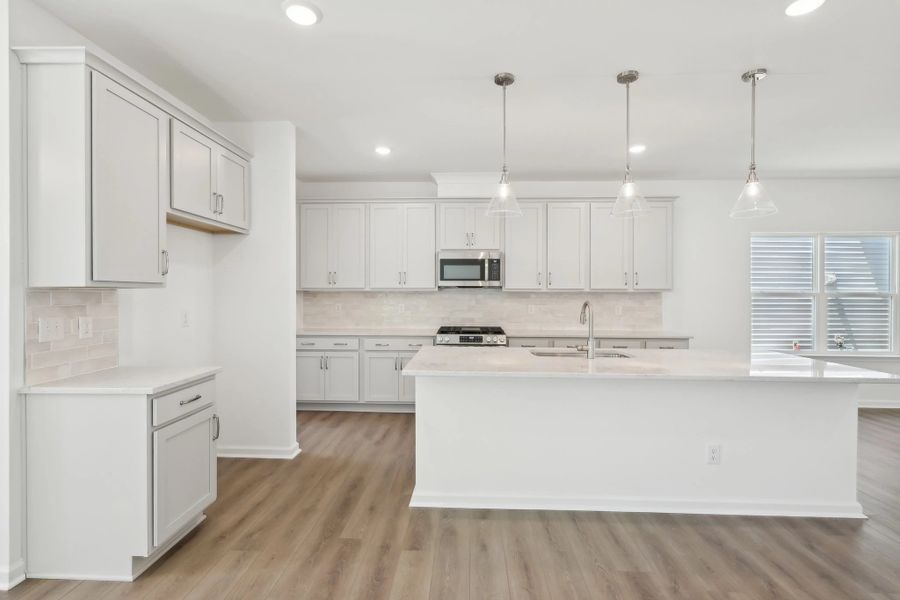 Representative images and renderings are for illustrative purposes. Actual structural options and design finishes of home may vary. Representative images and renderings are for illustrative purposes. Actual structural options and design finishes of home may vary.