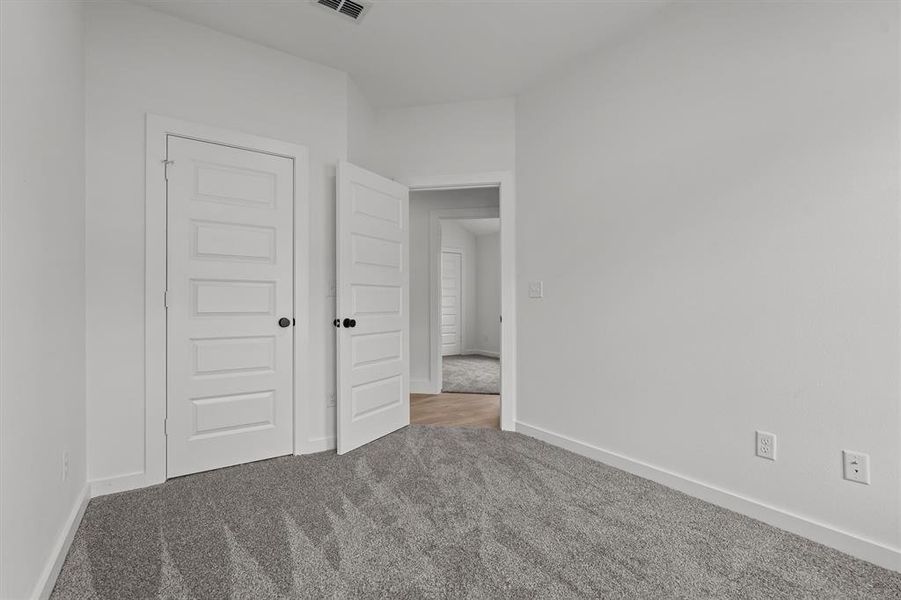 Spacious, unfurnished interior of a new home in , Lindale (Image 18).