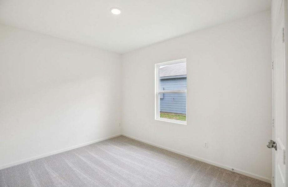 Spacious, unfurnished interior of a new home in Castlewood South, Taylor (Image 11).