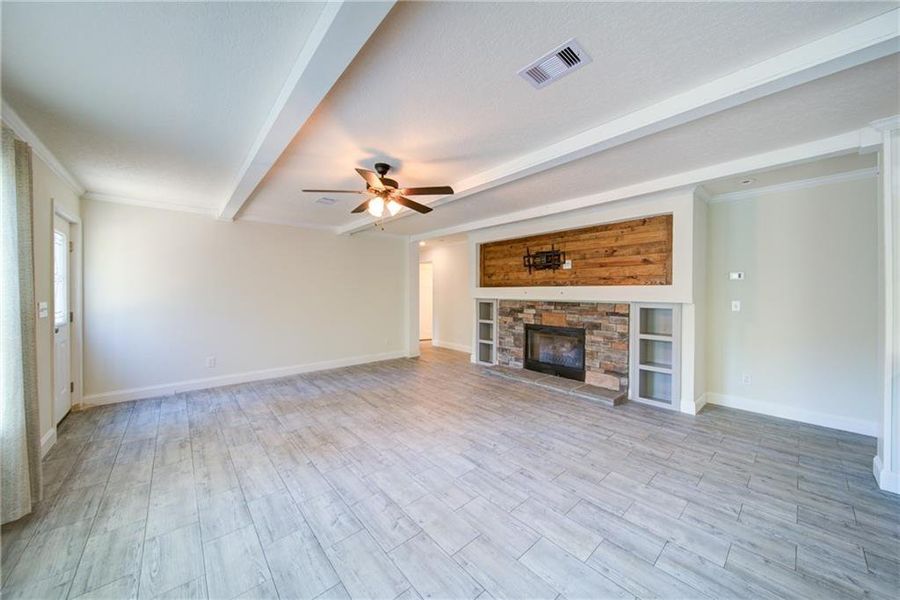 Spacious, unfurnished interior of a new home in , Blue Ridge (Image 18).