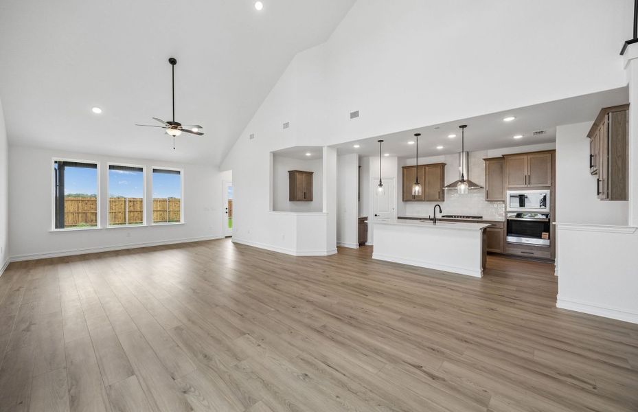 Spacious, unfurnished interior of a new home in Ribbonwood, Aubrey (Image 20). Spacious, unfurnished interior of a new home in Ribbonwood, Aubrey (Image 20).