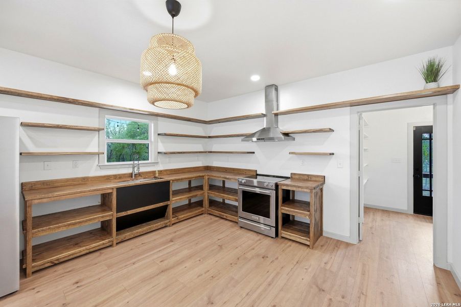 Furnished interior view inside a new home in , Canyon Lake (Image 6).