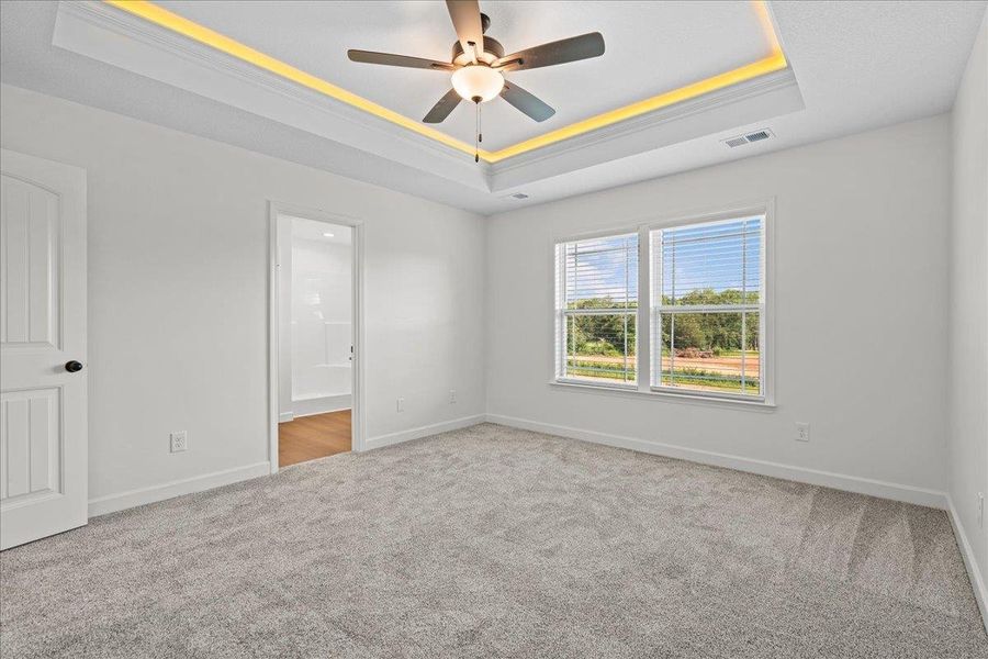 Spacious, unfurnished interior of a new home in Mills Gin, Campobello (Image 24).