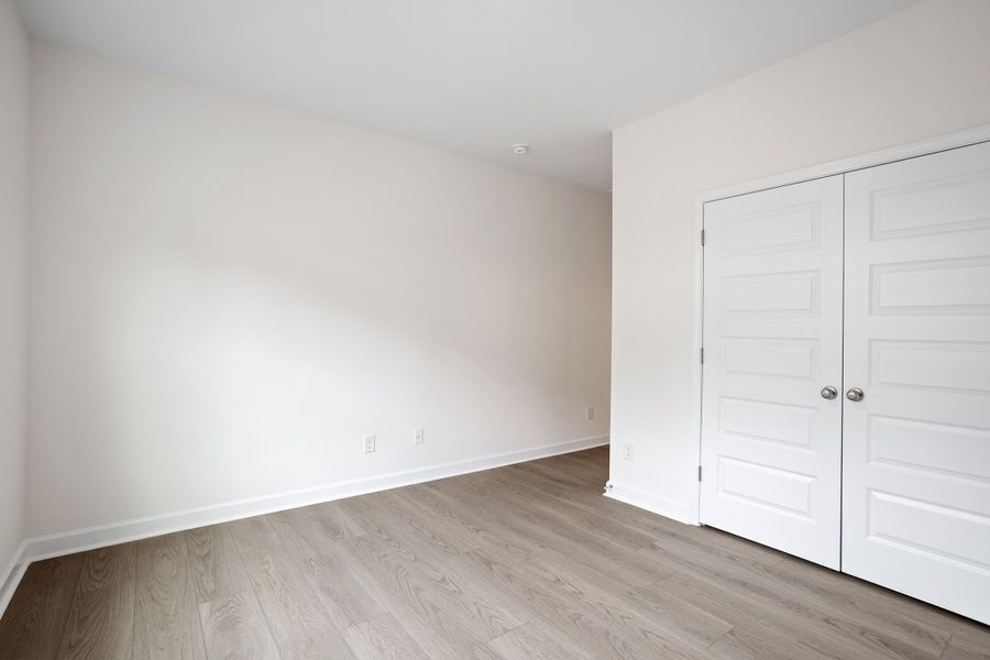 Spacious, unfurnished interior of a new home in Georgias Landing, Raleigh (Image 24).