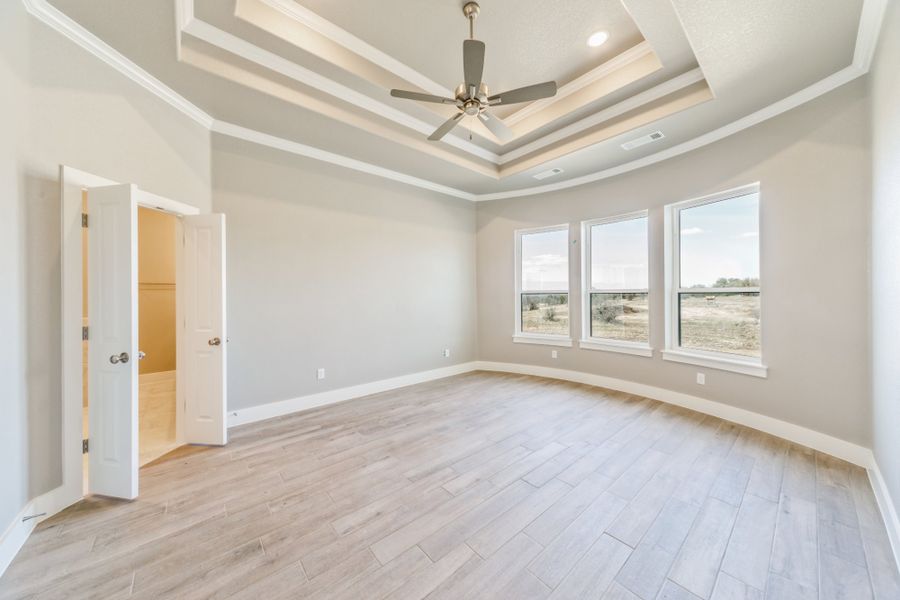 Representative unfurnished interior of a home built from the The Curran by Doug Parr Custom Homes in Kessler Farms, Brock (Image 17). Representative unfurnished interior of a home built from the The Curran by Doug Parr Custom Homes in Kessler Farms, Brock (Image 17).