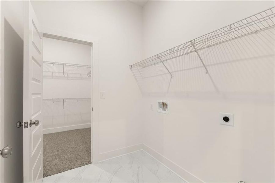 Spacious, unfurnished interior of a new home in , Gainesville (Image 18).