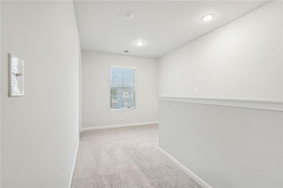 Spacious, unfurnished interior of a new home in Fairview Lake, Conyers (Image 21).