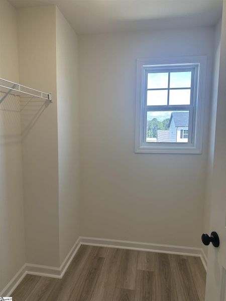 Spacious, unfurnished interior of a new home in Shiloh Trail, Wellford (Image 24).