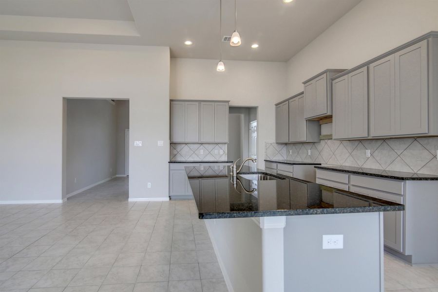 Representative furnished interior of a home built from the Floor Plan 2922 by Colina Homes in Grand Magnolia, Magnolia (Image 8).