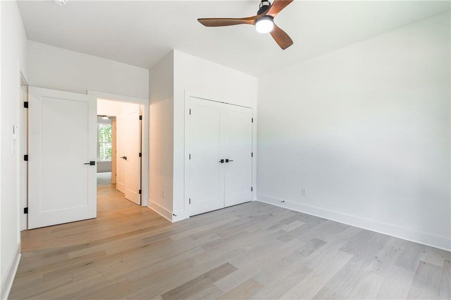 Spacious, unfurnished interior of a new home in , Gainesville (Image 36).