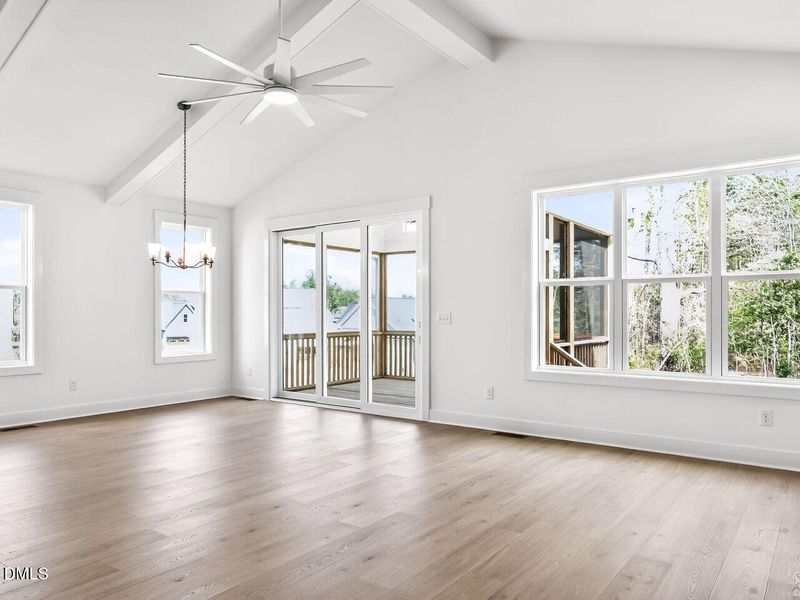 011-1280x960-living-room