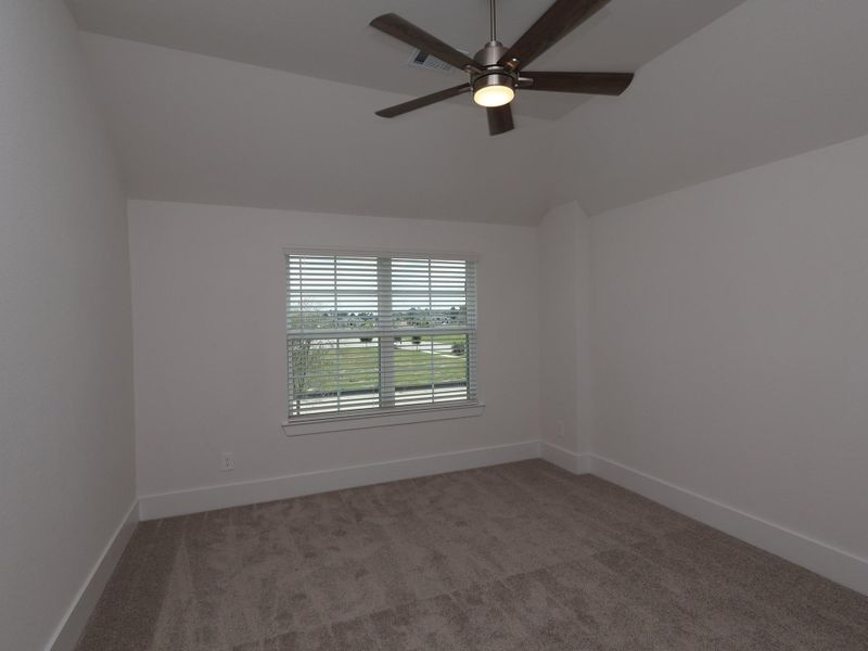 Spacious, unfurnished interior of a new home in Sorella, Tomball (Image 20).