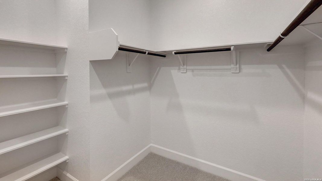 Spacious, unfurnished interior of a new home in Ladera, San Antonio (Image 23).