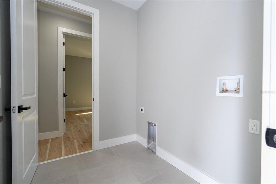 Spacious, unfurnished interior of a new home in , Port Charlotte (Image 26). Spacious, unfurnished interior of a new home in , Port Charlotte (Image 26).