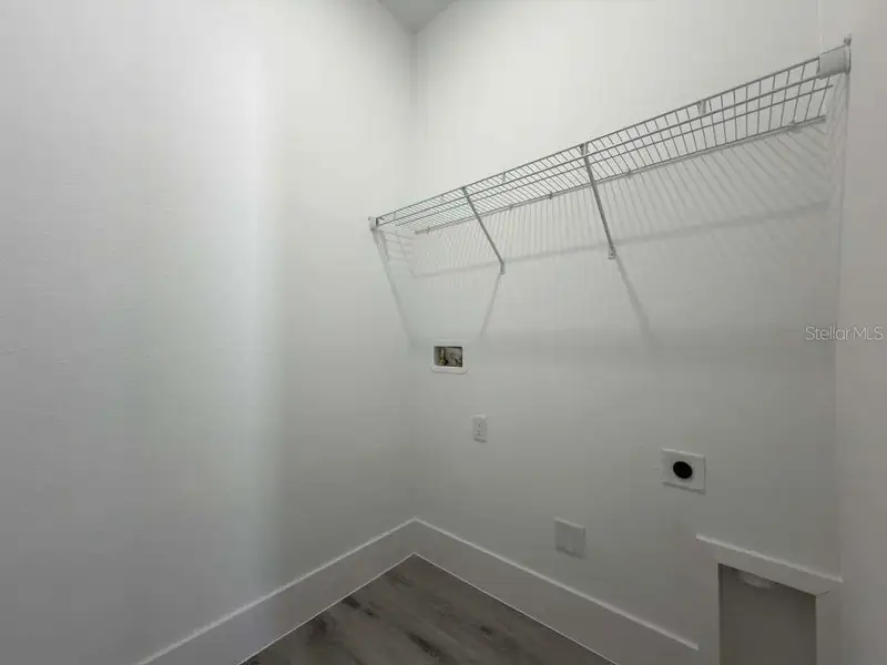 Spacious, unfurnished interior of a new home in , Ocala (Image 47).