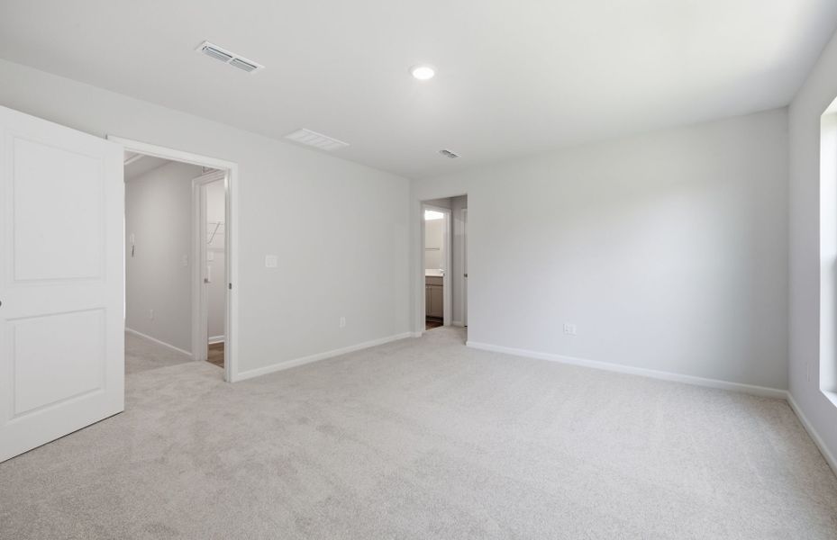 Spacious, unfurnished interior of a new home in Cambria, Garner (Image 34).
