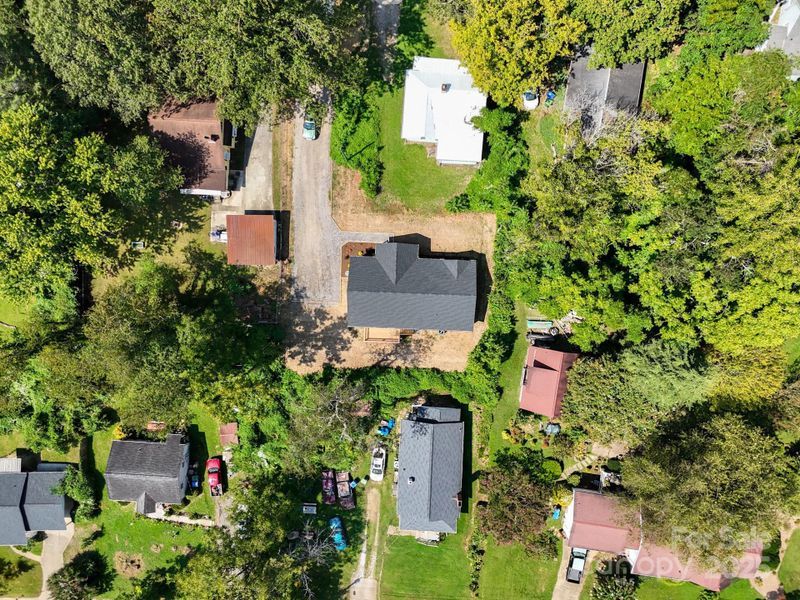 Image 40 of a home in .