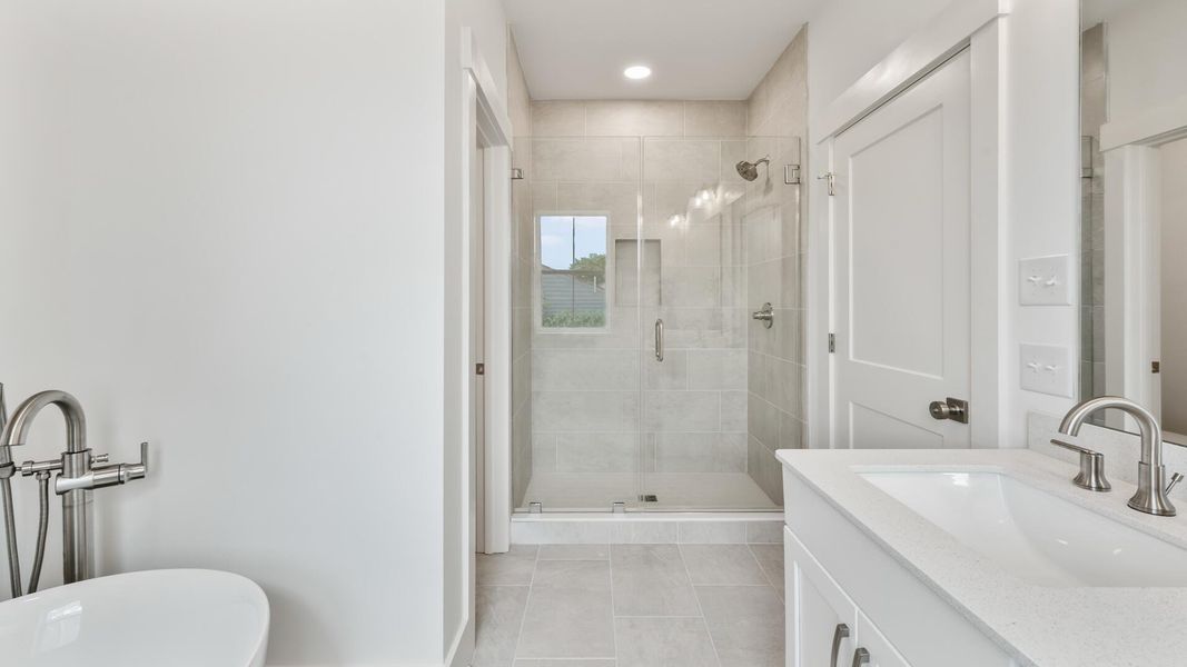 Furnished interior view inside a new home in Grants Court, Charleston (Image 25).