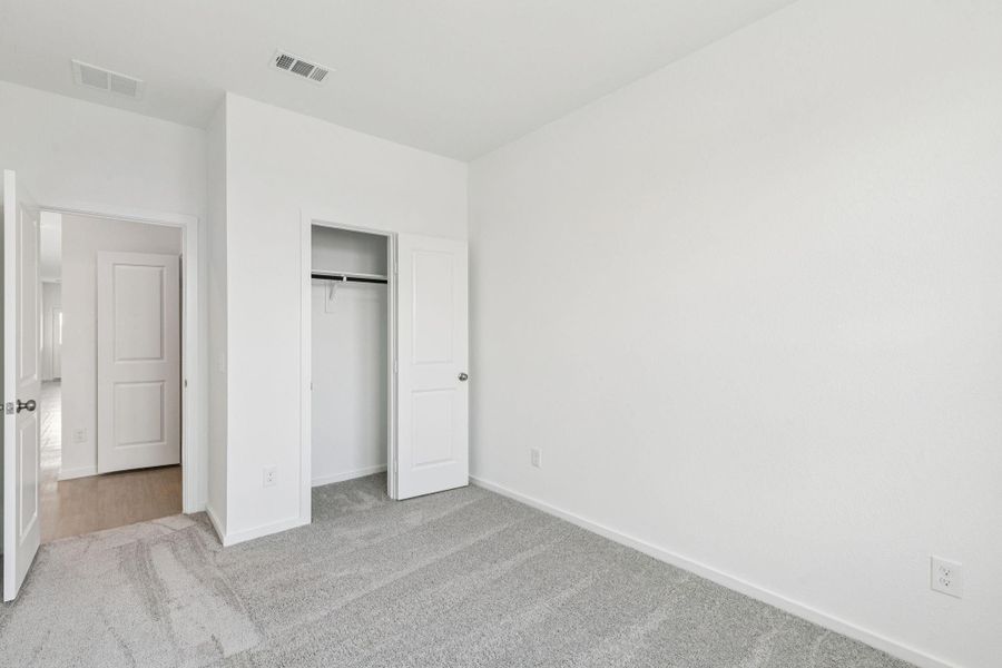 Spacious, unfurnished interior of a new home in River Ranch, Dayton (Image 12).