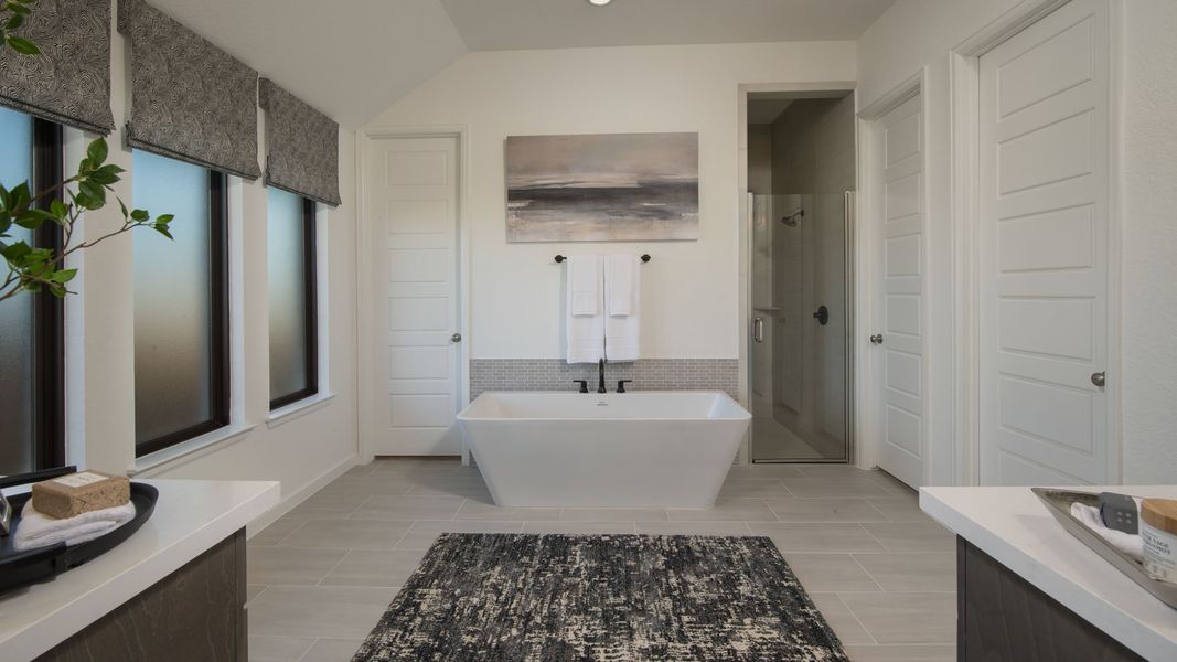 Furnished interior view inside a new home in Meadows of Mill Creek, Seguin (Image 37).