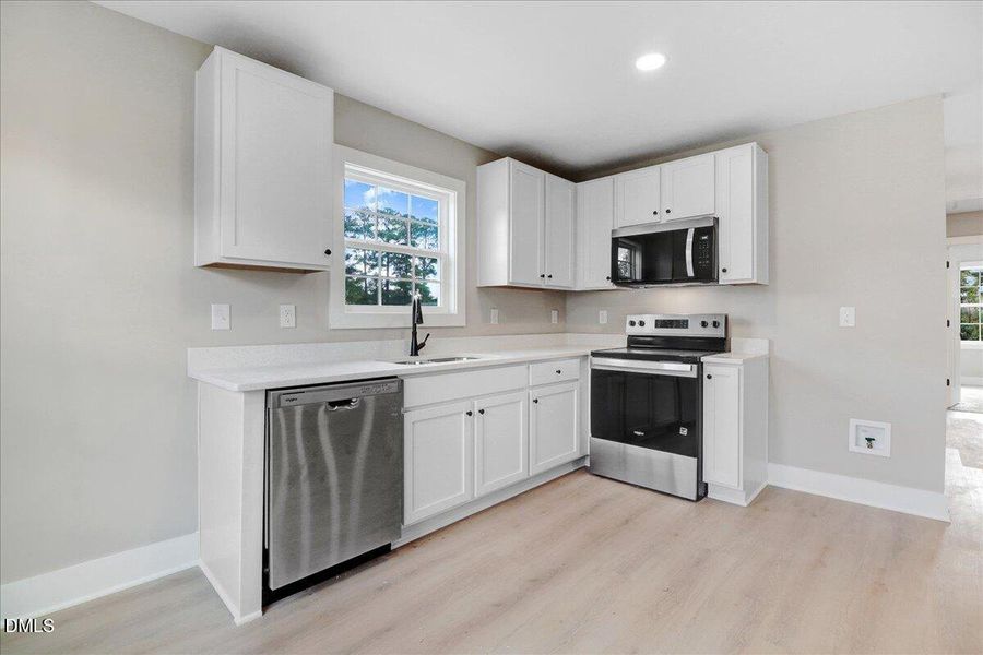 40-303 E James St-40