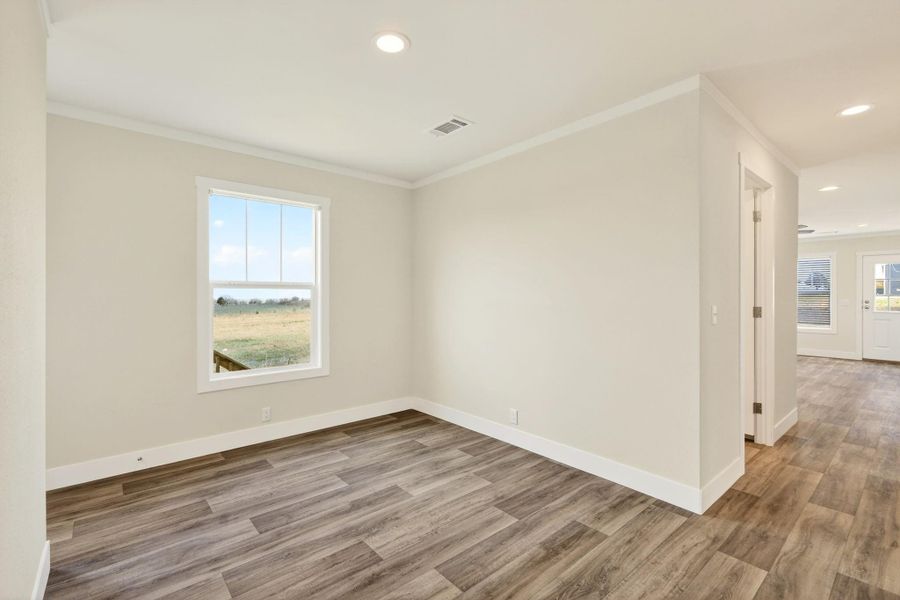 Spacious, unfurnished interior of a new home in , Brenham (Image 19).