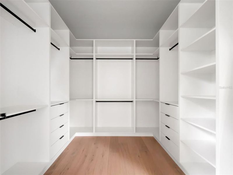 Spacious, unfurnished interior of a new home in , Orlando (Image 20).
