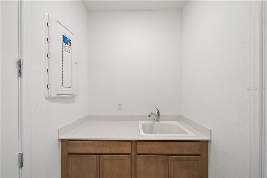 Furnished interior view inside a new home in Del Webb BayView, Parrish (Image 33). Furnished interior view inside a new home in Del Webb BayView, Parrish (Image 33).