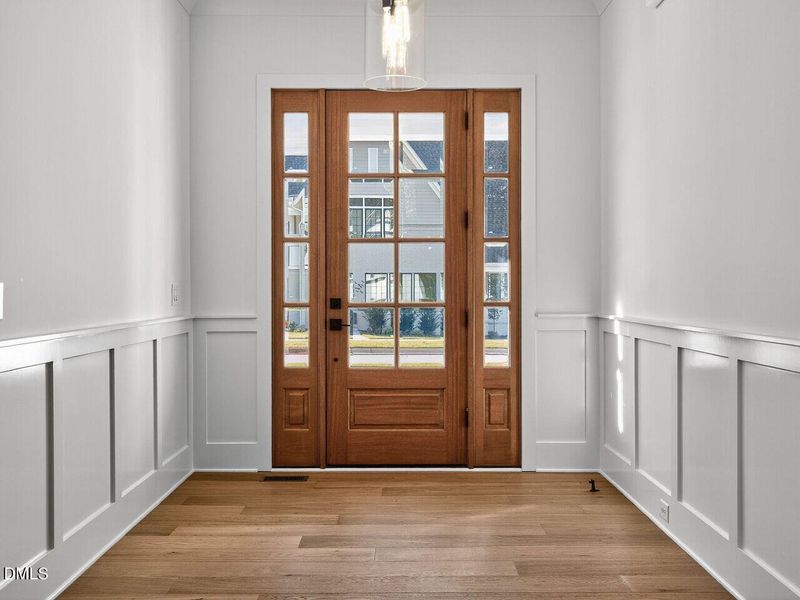 004-1280x960-foyer 004-1280x960-foyer