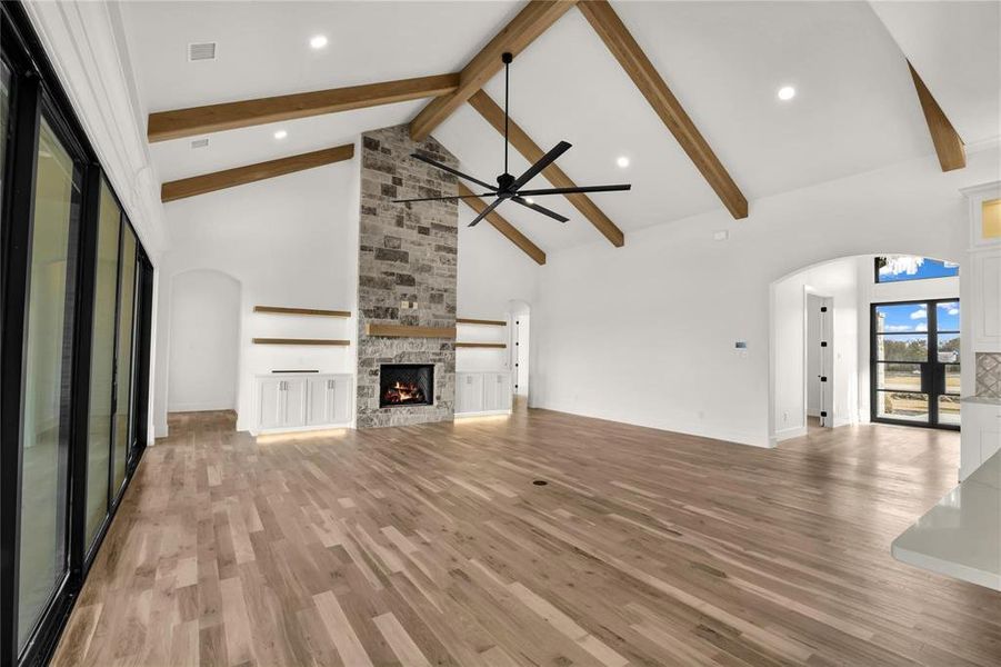 Spacious, unfurnished interior of a new home in , Aledo (Image 23).