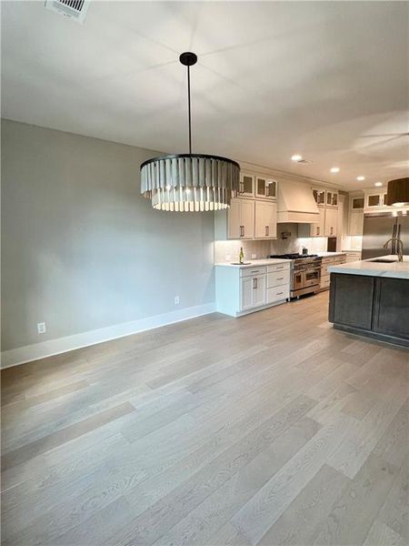 Spacious, unfurnished interior of a new home in , Greensboro (Image 32).