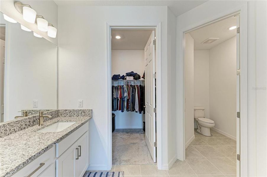 Furnished interior view inside a new home in , Lakewood Ranch (Image 39).