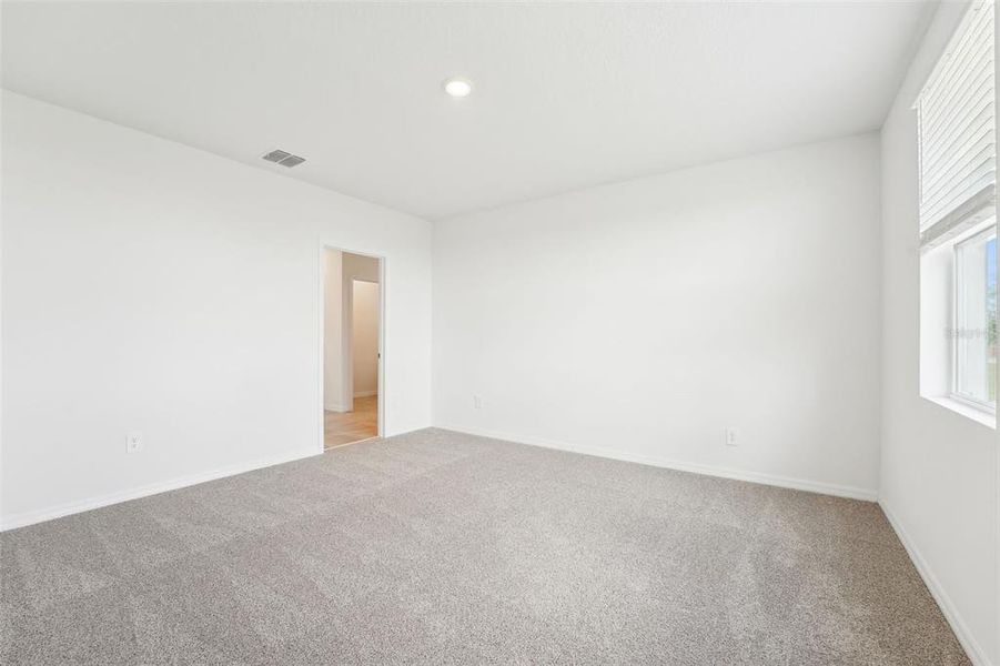 Spacious, unfurnished interior of a new home in Benton Hills - Classic Series, Brooksville (Image 34).