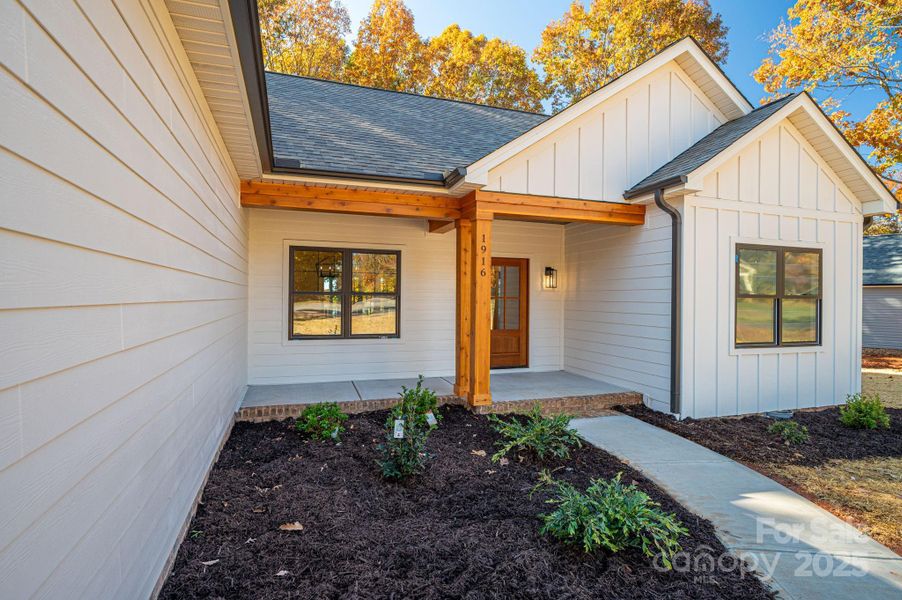 Exterior details and patio area of a home in , Newton (Image 4).