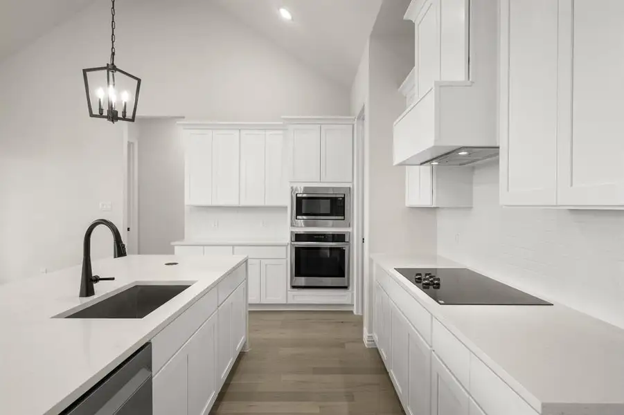 211 Marie- Kitchen-4 211 Marie- Kitchen-4