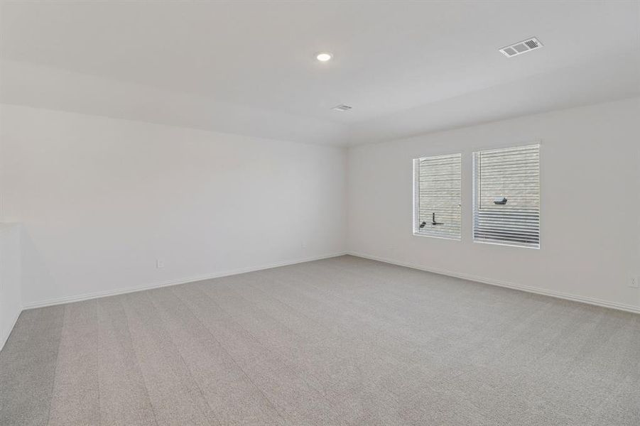 Spacious, unfurnished interior of a new home in Southridge - Signature Series, Princeton (Image 29). Spacious, unfurnished interior of a new home in Southridge - Signature Series, Princeton (Image 29).