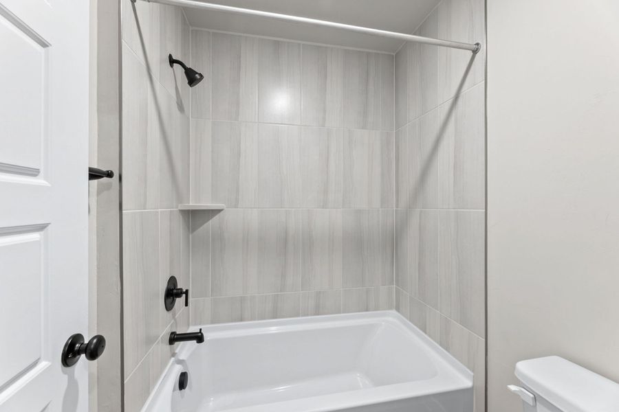 Furnished interior view inside a new home in Veranda Signature, San Antonio (Image 11).