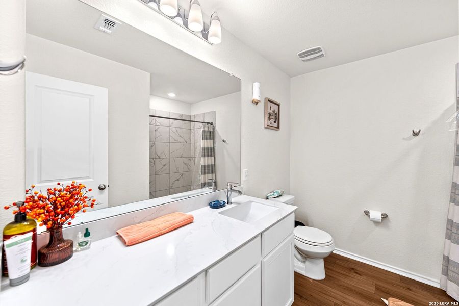 Furnished interior view inside a new home in Berry Springs, Georgetown (Image 6).
