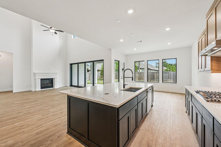 Furnished interior view inside a new home in Evergreen 60', Conroe (Image 19).